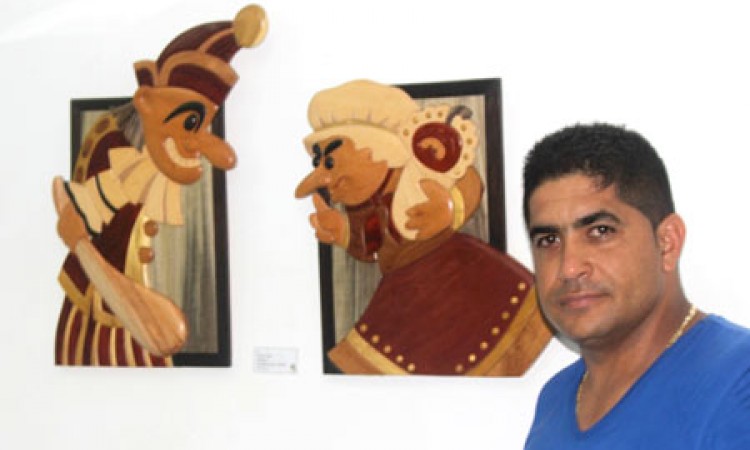 Elio Sánchez, artesano artista de la madera
